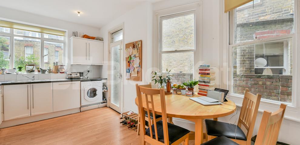 			LET , 4 Bedroom, 1 bath, 1 reception House			 Barcombe Avenue, Streatham Hill